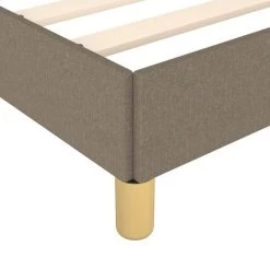 Cadre De Lit Avec Tête De Lit Taupe 200x200 Cm Tissu -Magasin De Meubles De Chambre À Coucher cadre de lit avec tete de lit taupe 200x200 cm tissu 3666722900676 1484320