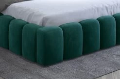 Lit Design 160x200 Cm Avec Coffre De Rangement Tapissé Velours Vert Luto -Magasin De Meubles De Chambre À Coucher lit design 160x200 cm avec coffre de rangement tapisse velours marron luto 3666722015417 1342411