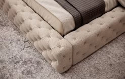 Lit Design Avec Tête De Lit Et Coffre De Rangement Capitonné Velours Beige Foncé Prince -Magasin De Meubles De Chambre À Coucher lit design avec tete de lit et coffre de rangement capitonne velours beige fonce prince 3666722955003 1502719