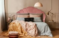Tête De Lit Velours Rose Erma L 180 Cm -Magasin De Meubles De Chambre À Coucher tete de lit velours rose mermaid 180 cm 3327480051863 657483